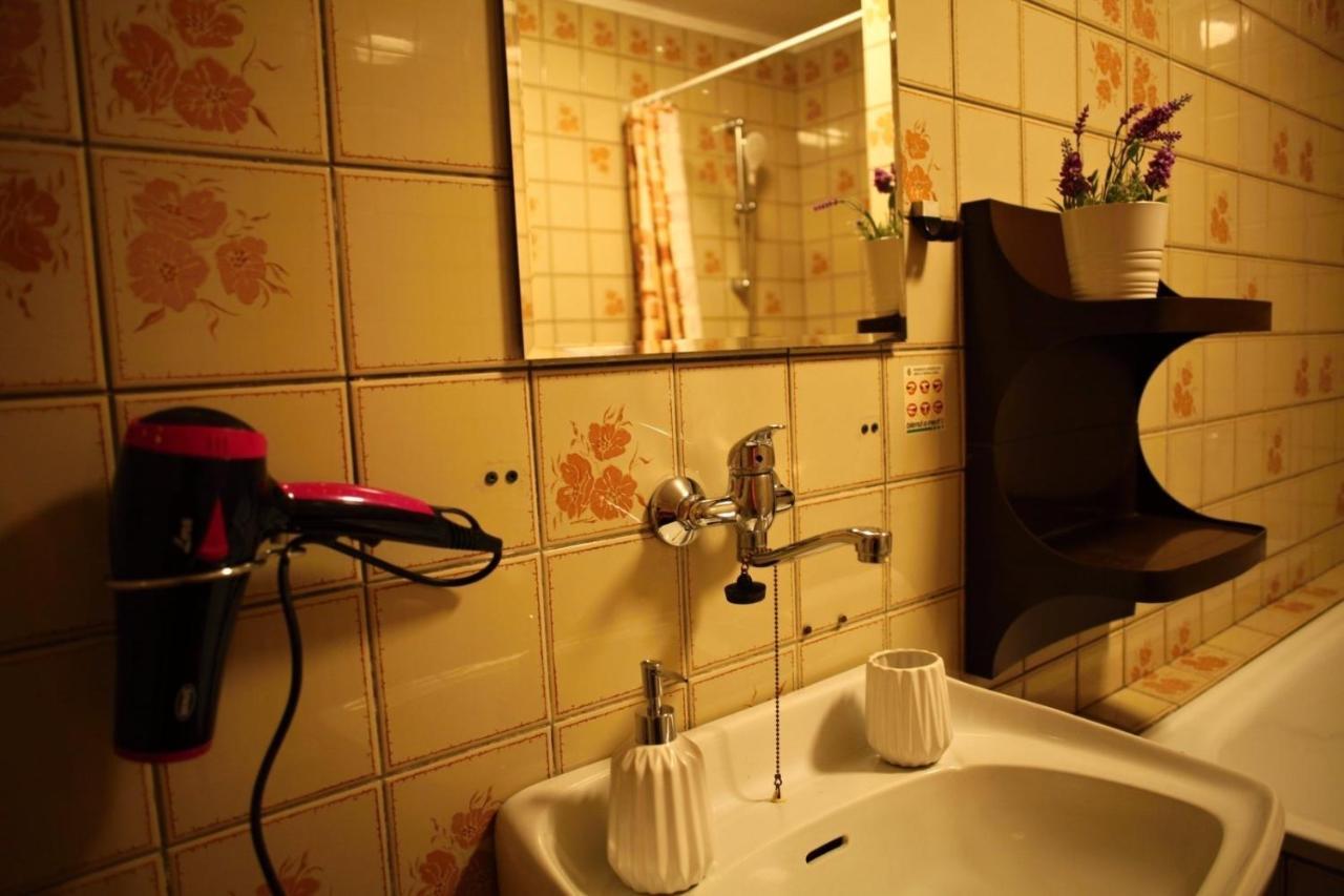 Dum V Ceskem Raji Villa Dolni Bousov Bagian luar foto
