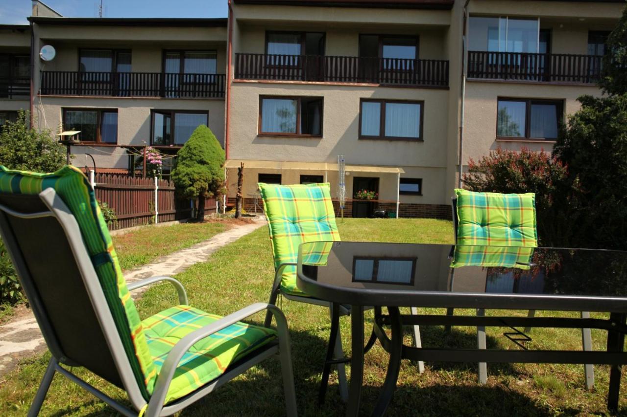 Dum V Ceskem Raji Villa Dolni Bousov Bagian luar foto